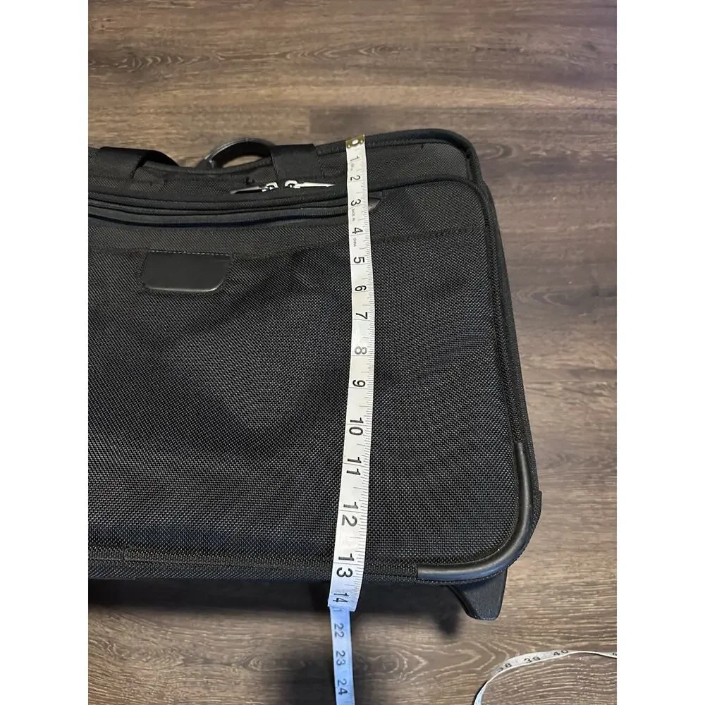 Briggs & Riley Travelware Black Expandable Rolling Laptop Carry On Briefcase